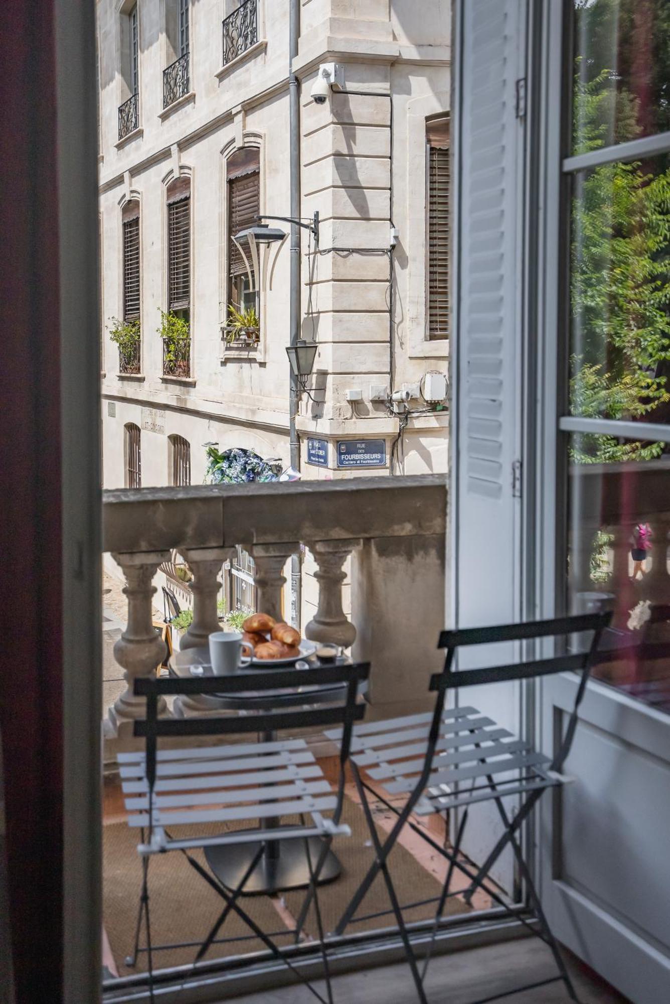 Le Balcon Du Roi Rene Apartment Avignon Bagian luar foto